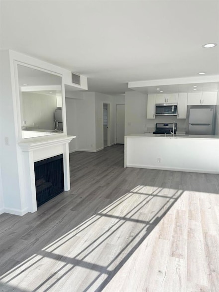 1550 N Fuller Ave Unit 209, Los Angeles, CA 90046