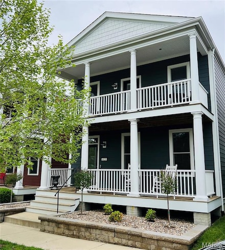 6020 New Town Dr, Saint Charles, MO 63301