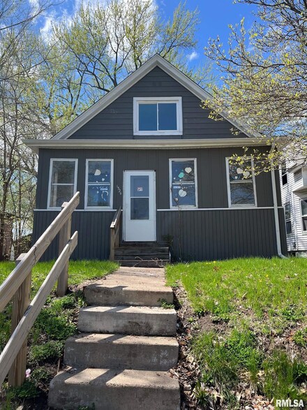 1524 12th St, Rock Island, IL 61201