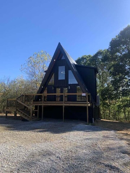 62605 Dunkle Creek Rd, Logan, OH 43138