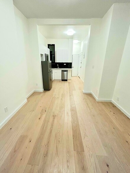 248 E 90th St Unit 1D, New York, NY 10128