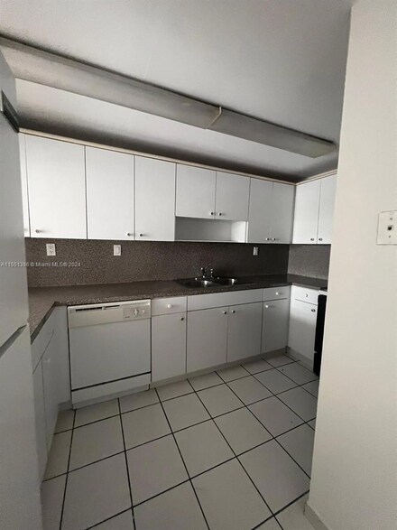 10090 NW 80th Ct Unit 1328, Hialeah Gardens, FL 33016