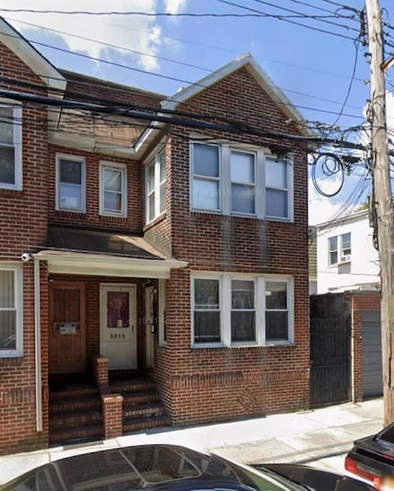 88-16 85th St, Jamaica, NY 11421