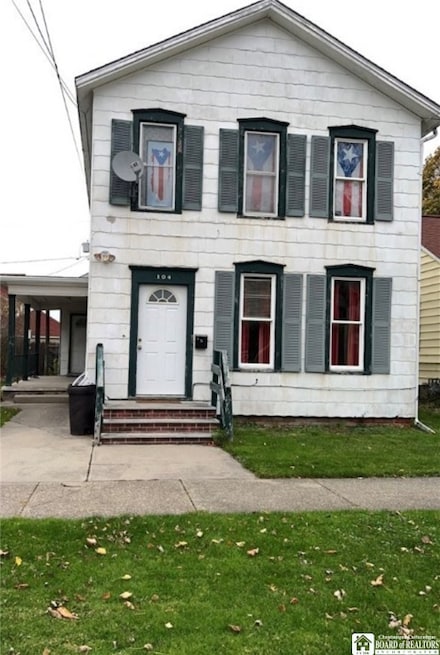 104 King St, Dunkirk, NY 14048