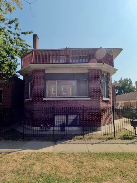 1451 N Avers Ave, Chicago, IL 60651