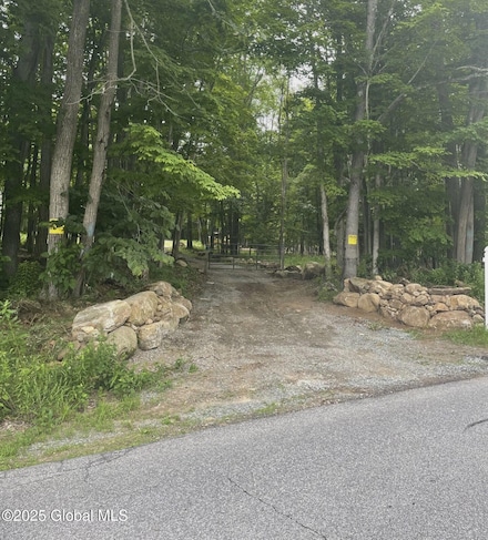 L5 Fox Hill Rd, Northville, NY 12134