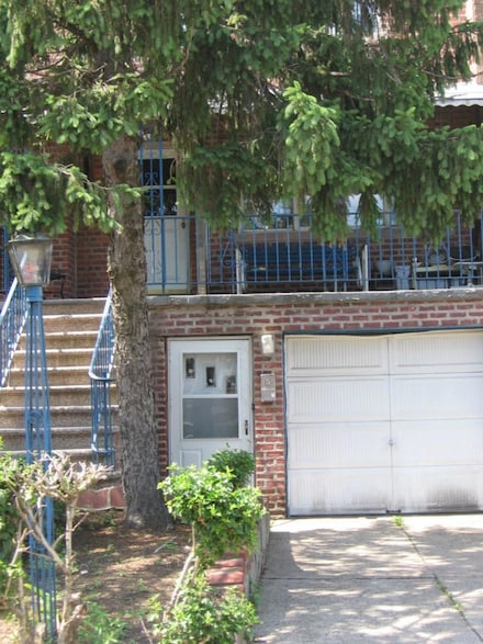 1517 Givan Ave Unit Street level, Bronx, NY 10469