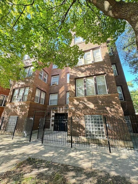 7250 S Merrill Ave, Chicago, IL 60649