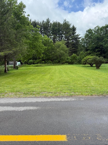 402 13th St, Rainelle, WV 25962