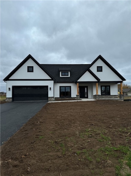 533 Arrowwood Trail, Webster, NY 14580