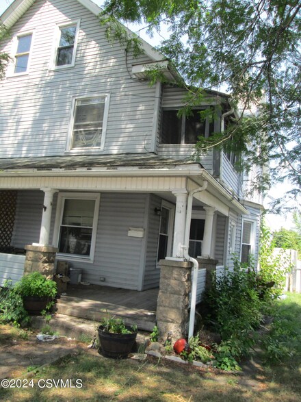 829 W Front St, Berwick, PA 18603