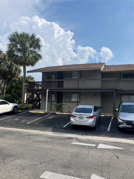 6332 Newtown Cir Unit 32B2, Tampa, FL 33615