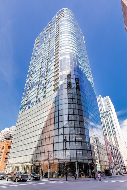 600 N Fairbanks Ct Unit 3610, Chicago, IL 60611