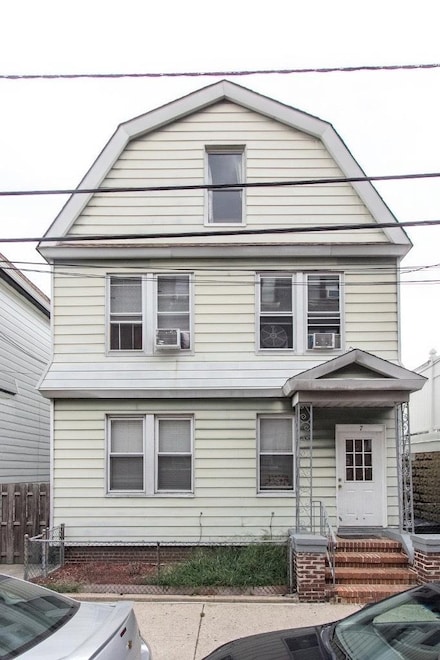 7 Newark Bay Ct, Bayonne, NJ 07002