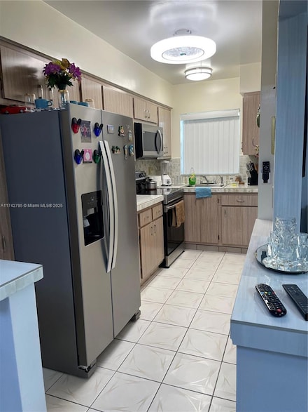 181 NE 14th Ave Unit 23B, Hallandale Beach, FL 33009
