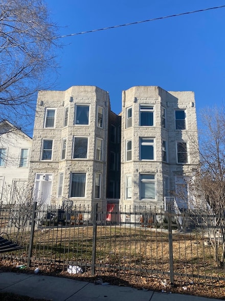6526 S Ross Ave, Chicago, IL 60621