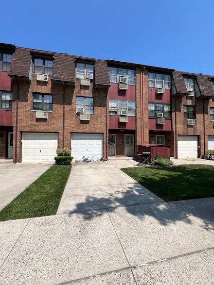 156-11 78th St, Howard Beach, NY 11414