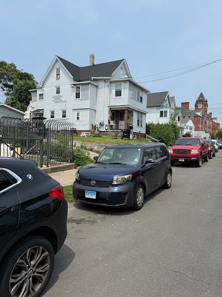 92 Alice St, Bridgeport, CT 06606