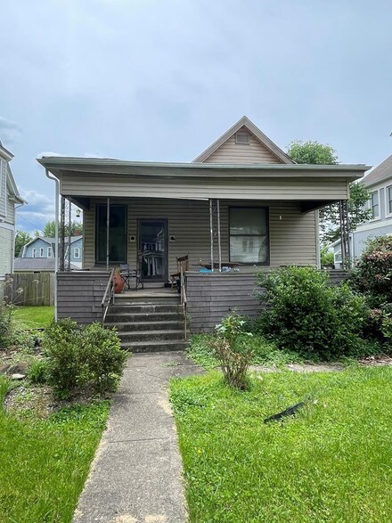139 Edgwood St, Wheeling, WV 26003