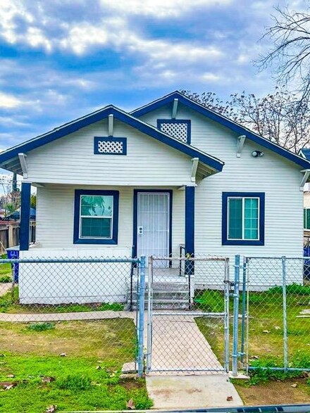 719 C St, Fresno, CA 93706