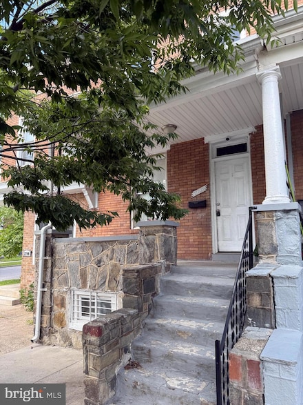 2702 E Chase St, Baltimore, MD 21213