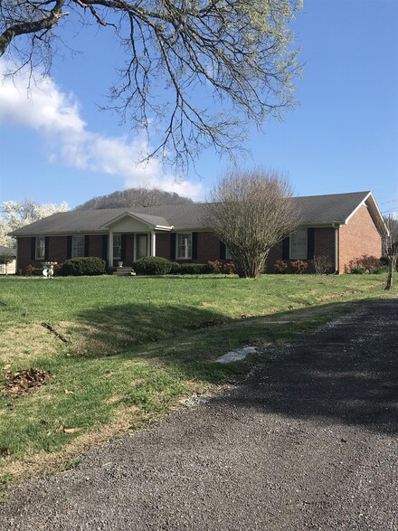 244 Dixon Springs Hwy, Carthage, TN 37030
