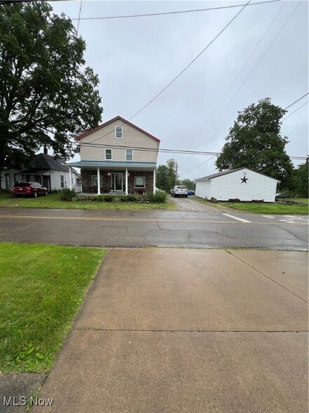 26938 County Road 1, Coshocton, OH 43812