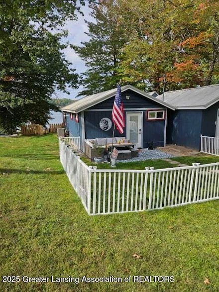 11190 Alpine Dr, Lake, MI 48632