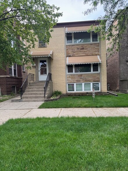 4947 N Mason Ave Unit 1, Chicago, IL 60630
