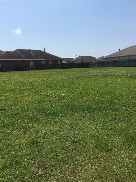 3505 Van Cleave Dr, Meraux, LA 70075