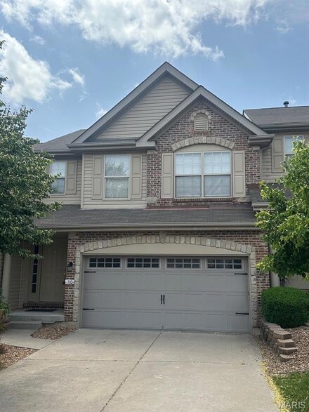 110 Distinction Dr, Lake Saint Louis, MO 63367