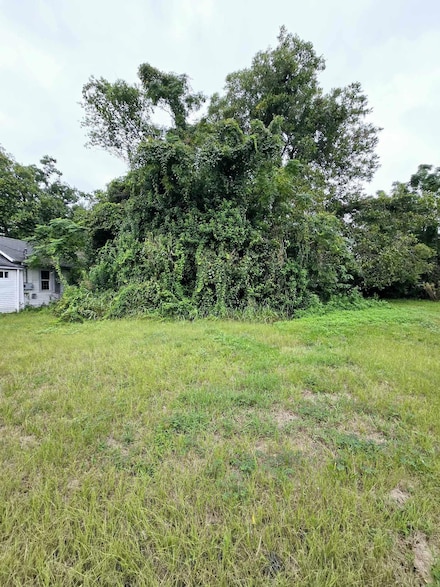 1990 Irving Ave, North Charleston, SC 29405