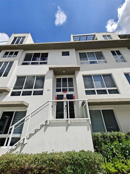 6661 NW 105th Ct Unit 6661, Doral, FL 33178
