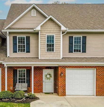 111 Marina Cove, Clarksville, VA 23927
