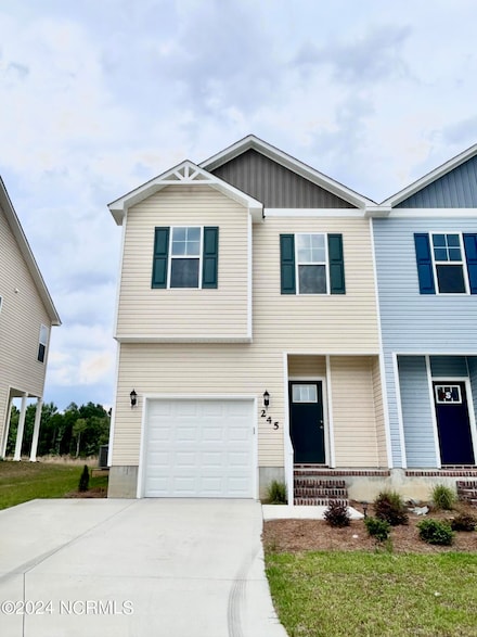 245 Shallowbag Bay Ln, Jacksonville, NC 28546