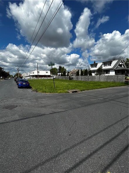 802 N Quincy St, Allentown, PA 18109