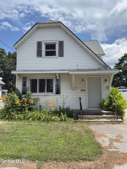 3144 N Thompson St, Schenectady, NY 12306