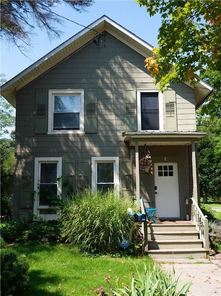 6 Elm St, Delhi, NY 13753