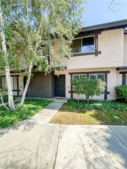 19630 Saticoy St Unit 2, Reseda, CA 91335