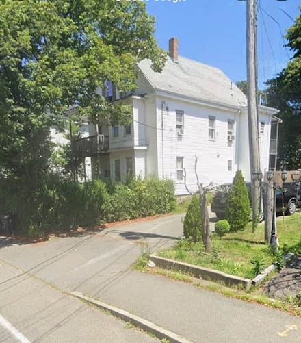 737 N Montello St, Brockton, MA 02301