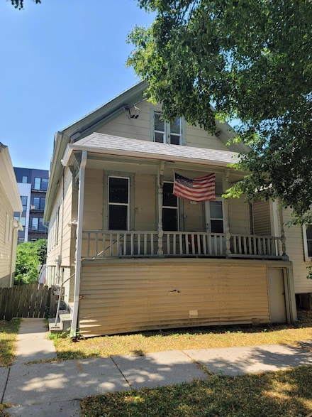 2201 S Allis St, Milwaukee, WI 53207