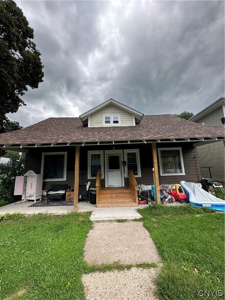 251 S 6th St, Fulton, NY 13069