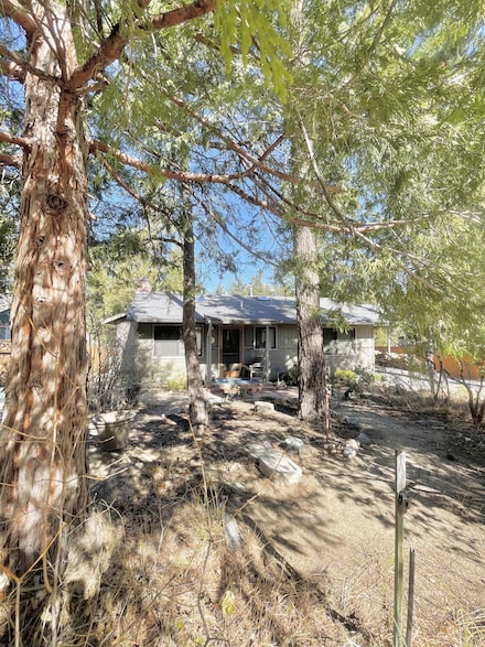 26880 Live Oak Ln, Idyllwild-Pine Cove, CA 92549