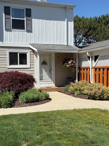 911 E Harbor View Unit 12, Bay City, MI 48706