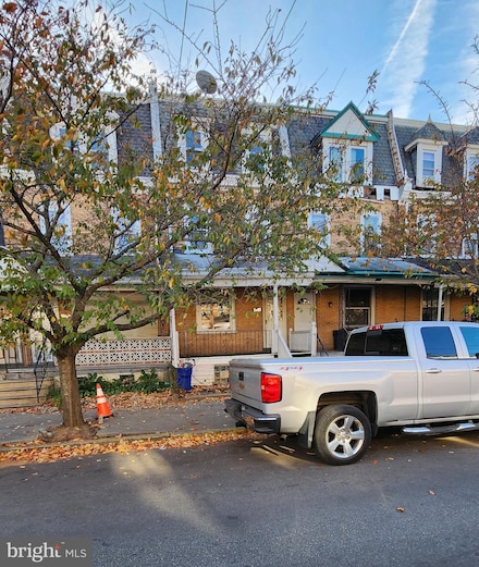 5610 Boyer St, Philadelphia, PA 19138