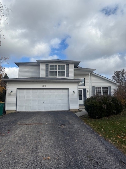 1812 Wake Island Dr, Joliet, IL 60435