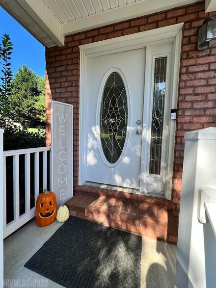6823 Sahalee Cir, Radford, VA 24141