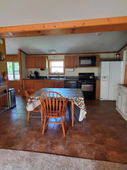 729 Standish Rd, Saranac, NY 12981