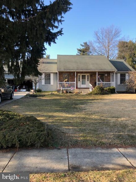 405 Doerrmann Dr, Mickleton, NJ 08056