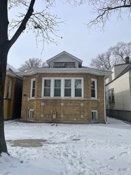 7212 S Artesian Ave, Chicago, IL 60629